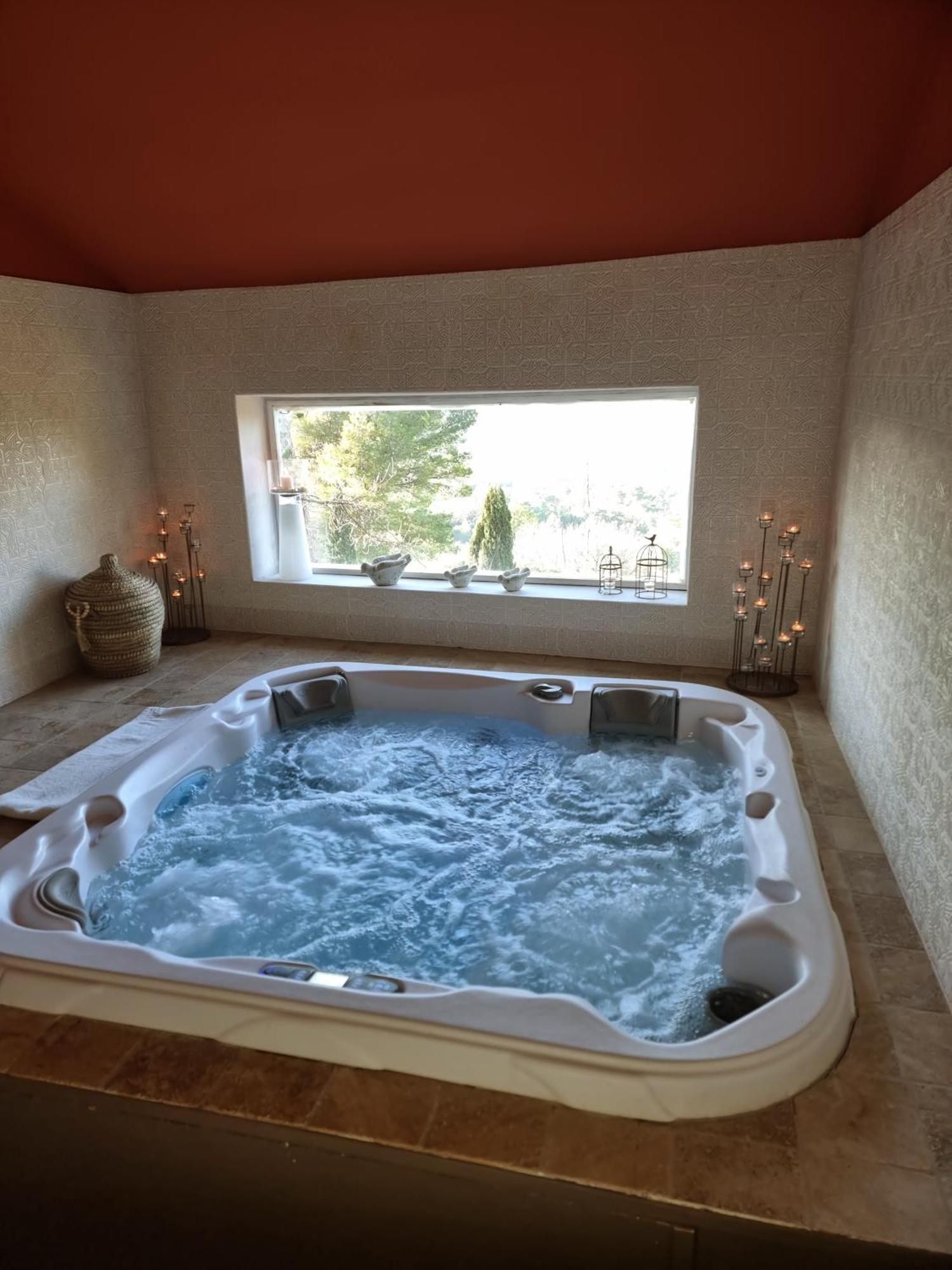 Pousterle De Sabran - Piscine & Hammam Lägenhet Exteriör bild